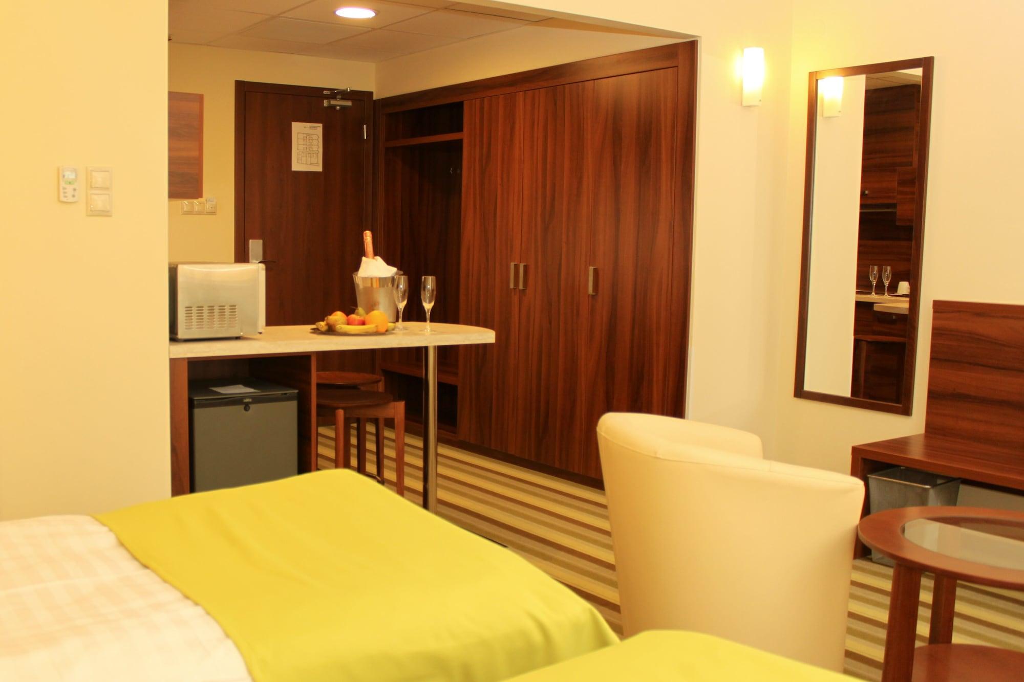 Hotel Ginkgo Hódmezővásárhely Eksteriør bilde