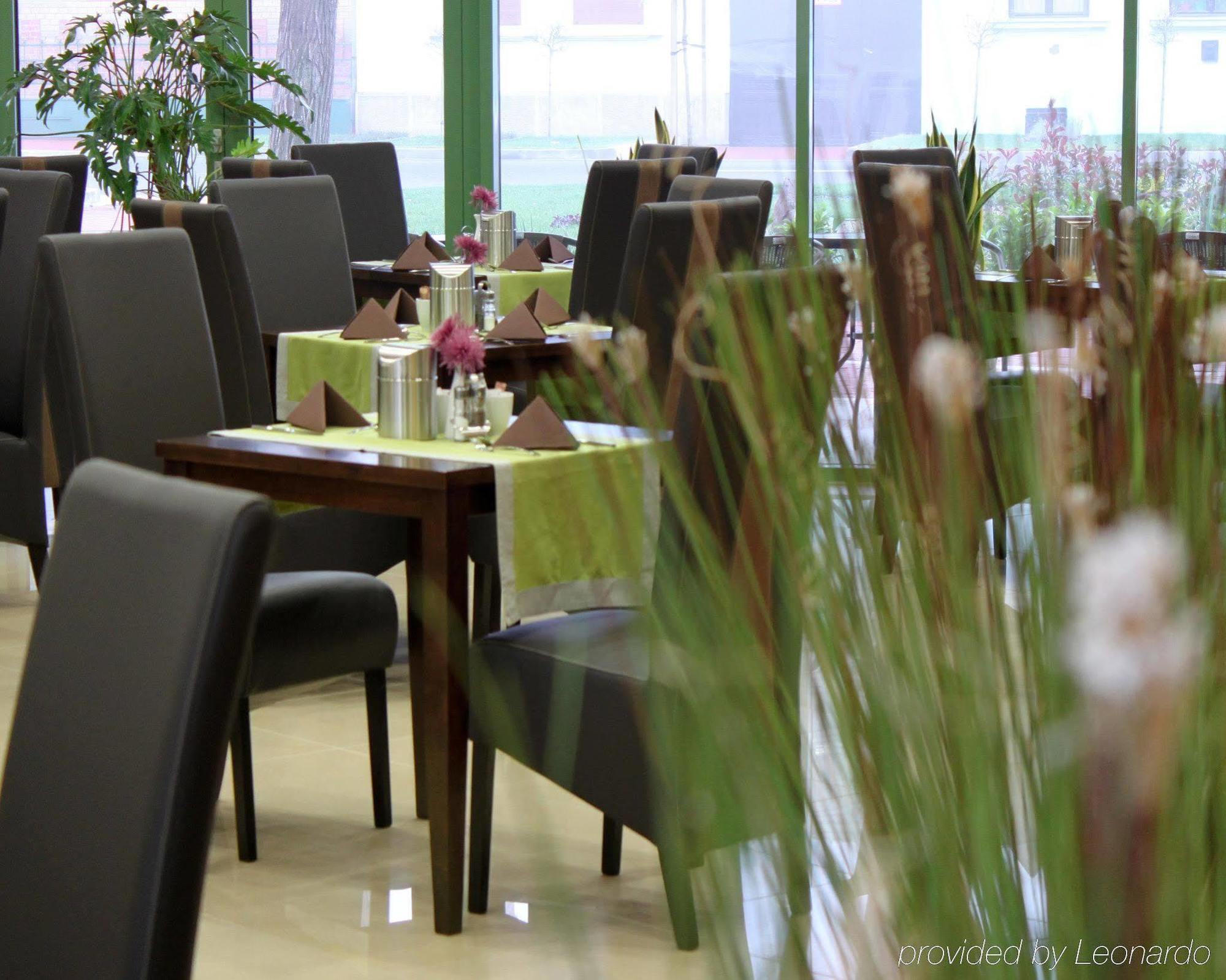 Hotel Ginkgo Hódmezővásárhely Restaurant bilde